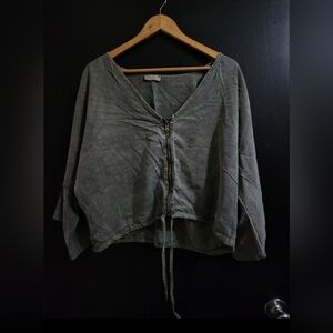 Boxy V Neck Cropped Top L